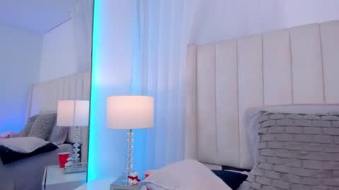 sara_sanders online show from 11-15-25, 09:11