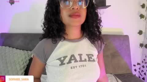 Snapshot of sara_sophiee chatting on 09-15-25, 05:13 sara sofia online show from 09-15-25, 05:13
