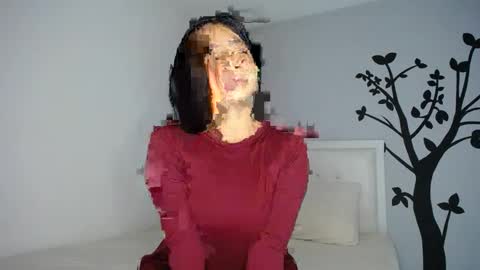 Snapshot of sara_tris chatting on 09-27-25, 01:21 Sara online show from 09-27-25, 01:21