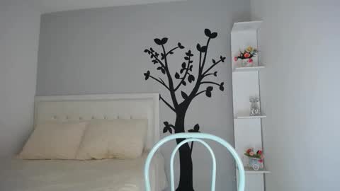 Snapshot of sara_tris chatting on 10-23-25, 02:11 Sara online show from 10-23-25, 02:11