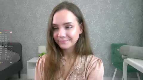 Snapshot of sara_whooops chatting on 10-13-25, 07:36 Im Sara online show from 10-13-25, 07:36