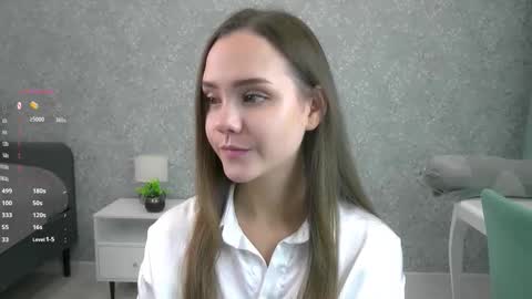 Snapshot of sara_whooops chatting on 10-30-25, 07:14 Im Sara online show from 10-30-25, 07:14