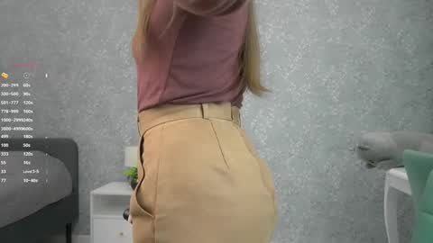 Snapshot of sara_whooops chatting on 11-10-25, 07:13 Im Sara online show from 11-10-25, 07:13