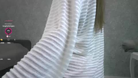 Snapshot of sara_whooops chatting on 11-12-25, 07:24 Im Sara online show from 11-12-25, 07:24