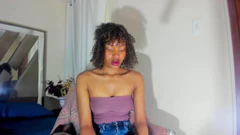 Snapshot of sara_williams01 chatting on 02-11-25, 01:09 SARA 730 A 200 PM online show from 02-11-25, 01:09