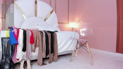 Saraa Gomez online show from 01-23-25, 06:49