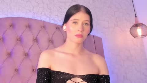 Snapshot of saraa_joness_ chatting on 07-18-26, 07:17 Sara online show from 07-18-26, 07:17