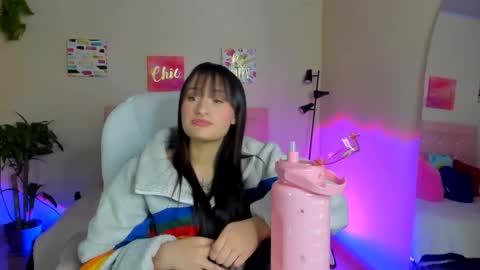 Snapshot of saraa_ramirez chatting on 12-18-24, 07:36 Sarah Ramirez online show from 12-18-24, 07:36