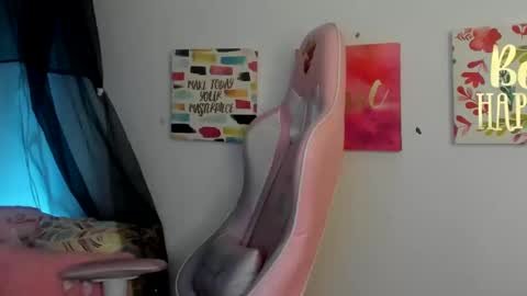 Snapshot of saraa_ramirez chatting on 12-30-24, 07:04 Sarah Ramirez online show from 12-30-24, 07:04