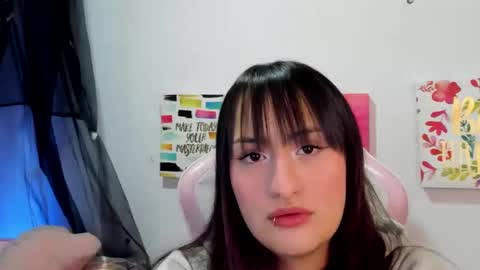 Snapshot of saraa_ramirez chatting on 12-31-24, 03:45 Sarah Ramirez online show from 12-31-24, 03:45