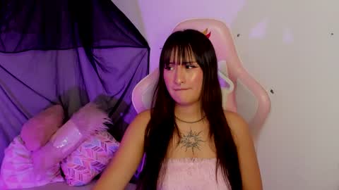 Snapshot of saraa_ramirez chatting on 01-08-25, 04:12 Sarah Ramirez online show from 01-08-25, 04:12