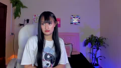 Snapshot of saraa_ramirez chatting on 02-13-25, 11:28 Sarah Ramirez online show from 02-13-25, 11:28