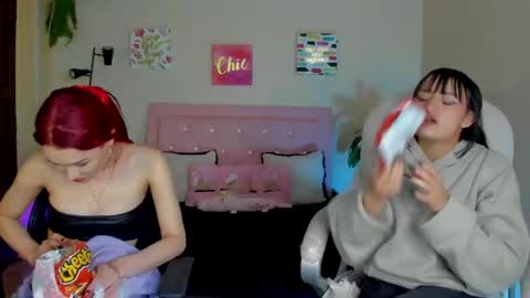 Snapshot of saraa_ramirez chatting on 02-15-25, 05:50 Sarah Ramirez online show from 02-15-25, 05:50