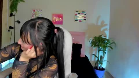 Snapshot of saraa_ramirez chatting on 02-26-25, 02:57 Sarah Ramirez online show from 02-26-25, 02:57