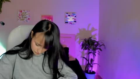 Snapshot of saraa_ramirez chatting on 02-27-25, 02:32 Sarah Ramirez online show from 02-27-25, 02:32