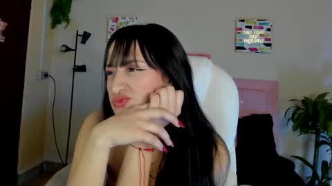 Snapshot of saraa_ramirez chatting on 03-05-25, 02:34 Sarah Ramirez online show from 03-05-25, 02:34