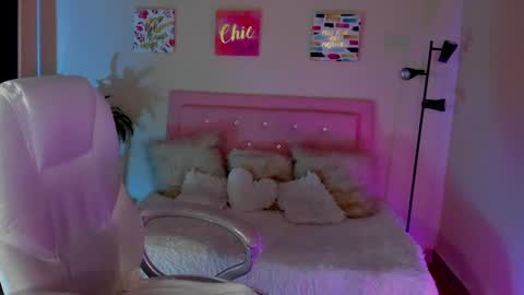 Snapshot of saraa_ramirez chatting on 03-11-25, 02:32 Sarah Ramirez online show from 03-11-25, 02:32