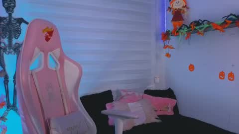 Snapshot of saraa_ramirez chatting on 10-11-25, 05:17 Sarah Ramirez online show from 10-11-25, 05:17
