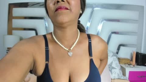 Snapshot of saraajhons chatting on 02-21-25, 09:54 Sara online show from 02-21-25, 09:54