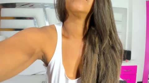 Snapshot of saraajhons chatting on 02-23-25, 04:13 Sara online show from 02-23-25, 04:13