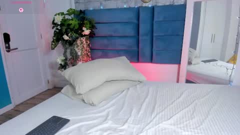 Snapshot of saraalvarezx chatting on 06-18-26, 03:51 Sara Alvarezx online show from 06-18-26, 03:51