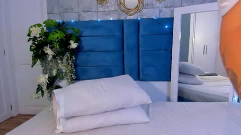 Snapshot of saraalvarezx chatting on 06-25-26, 02:55 Sara Alvarezx online show from 06-25-26, 02:55