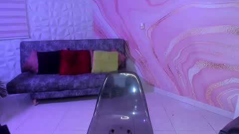 Snapshot of saraamills chatting on 12-09-24, 07:07 Sara online show from 12-09-24, 07:07