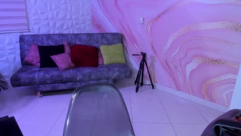 Snapshot of saraamills chatting on 12-11-24, 07:25 Sara online show from 12-11-24, 07:25