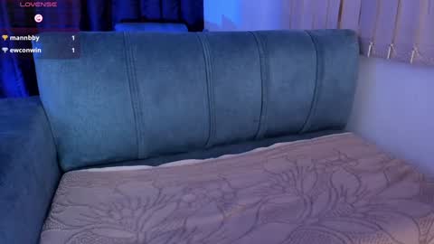 Snapshot of saraamills chatting on 01-25-25, 11:11 Sara online show from 01-25-25, 11:11