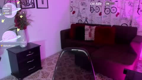 Snapshot of saraamills chatting on 03-08-25, 01:17 Sara online show from 03-08-25, 01:17