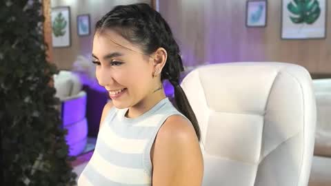 Sara Belmont online show from 09-29-25, 12:10