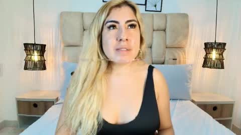 sarablonde_t online show from 05-11-26, 10:51
