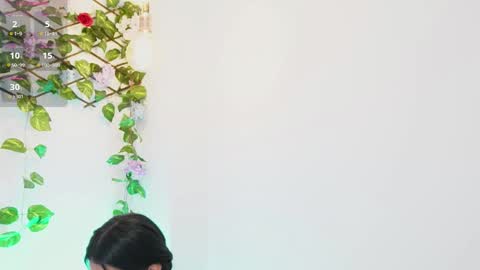 Sara online show from 09-18-25, 05:59