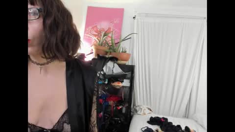 Sara Desire online show from 02-21-25, 01:33