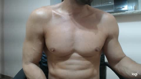 saradorj92 online show from 01-30-25, 07:07