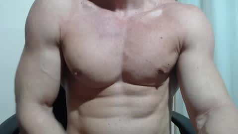 saradorj92 online show from 03-12-26, 08:04