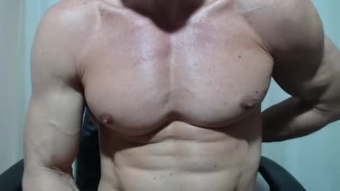 saradorj92 online show from 05-05-26, 11:46