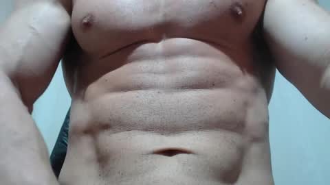 saradorj92 online show from 05-10-26, 01:22
