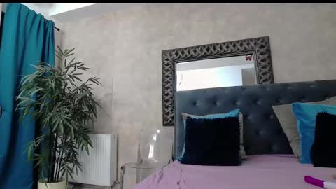 saraelise online show from 05-06-26, 05:29