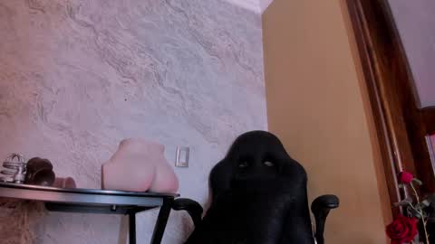 Sara Ferrera online show from 01-28-25, 02:10