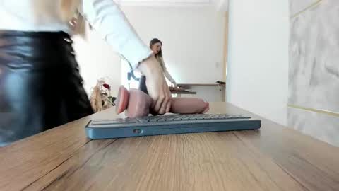 Sara Ferrera online show from 10-07-25, 04:20