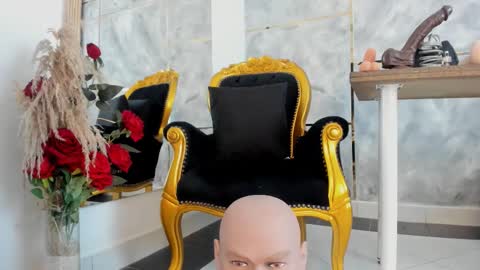 Sara Ferrera online show from 10-17-25, 03:53