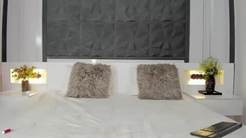  Sara Gomez  online show from 11-21-25, 01:54