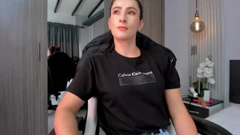  Sara Gomez  online show from 06-10-26, 02:05