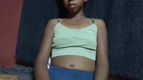 sarah146341 online show from 03-11-25, 09:34