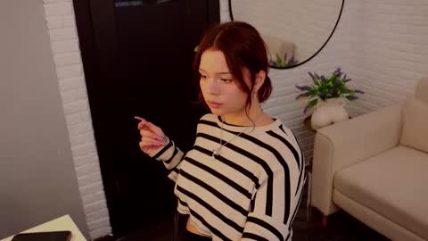 Snapshot of sarah__babyyy chatting on 10-06-25, 10:45 Sarah online show from 10-06-25, 10:45