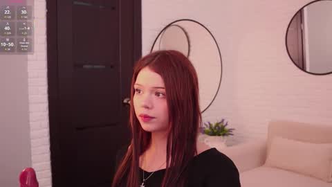 Snapshot of sarah__babyyy chatting on 11-08-25, 10:15 Sarah online show from 11-08-25, 10:15