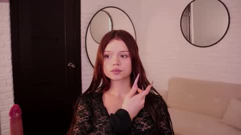 Snapshot of sarah__babyyy chatting on 11-12-25, 05:52 Sarah online show from 11-12-25, 05:52