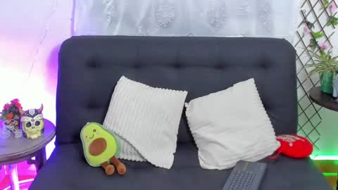 Sarah Redhair  Nicolle Black hair  online show from 01-11-25, 11:24