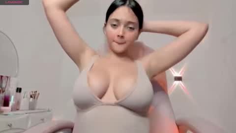 sarah online show from 12-22-25, 02:47